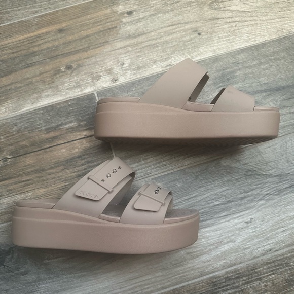 Brooklyn Buckle CROCS - Picture 3 of 8